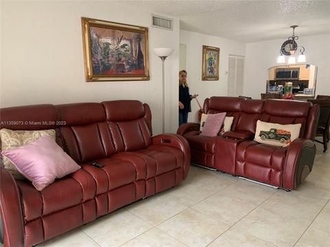 1900 W 68th St #D205, Hialeah, FL 33014 photo 7