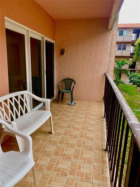 1900 W 68th St #D205, Hialeah, FL 33014 photo 22