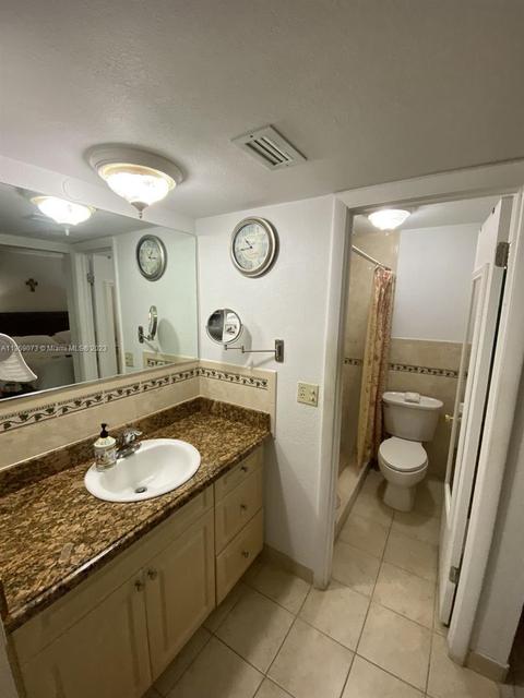1900 W 68th St #D205, Hialeah, FL 33014 photo 14
