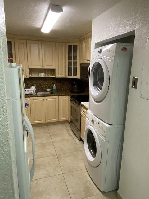 1900 W 68th St #D205, Hialeah, FL 33014 photo 18