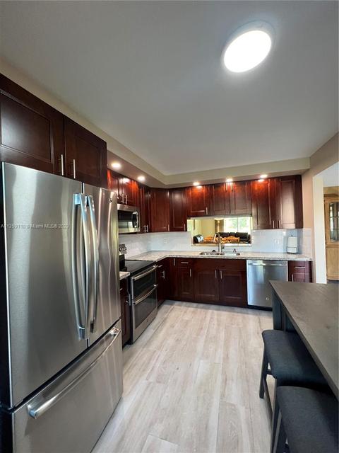 901 SW 128th Ave #209E, Pembroke Pines, FL 33027