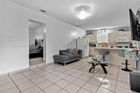 914 W 65th St, Hialeah, FL 33012 photo 11