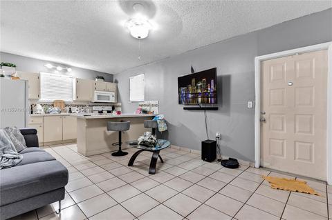 914 W 65th St, Hialeah, FL 33012 photo 19
