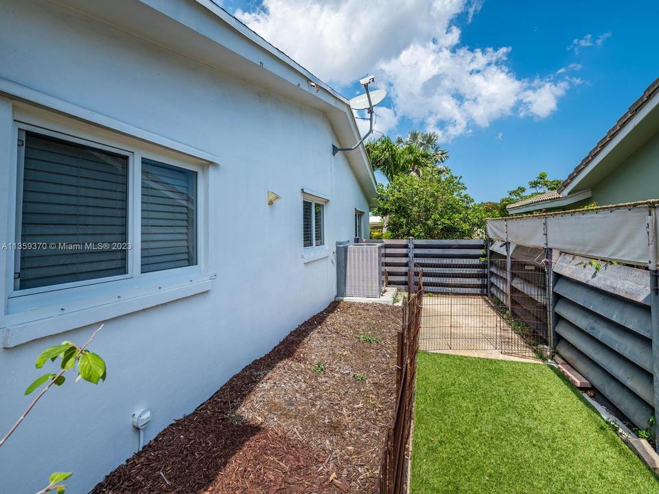  2060 NE 54th St, Fort Lauderdale, FL 33308 photo 48