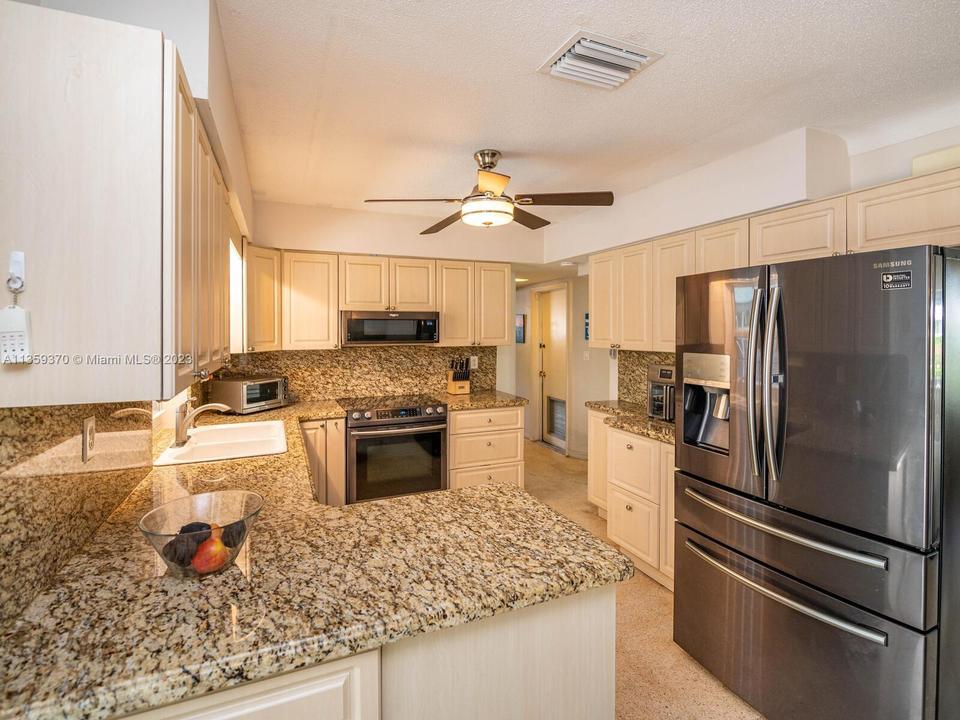  2060 NE 54th St, Fort Lauderdale, FL 33308 photo 16