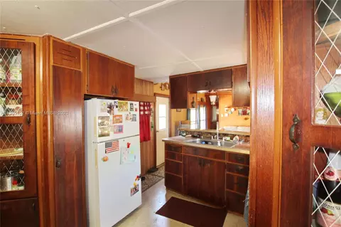 Kitchen - 1043 12th St, Okeechobee, FL 34974 photo 6 of 6