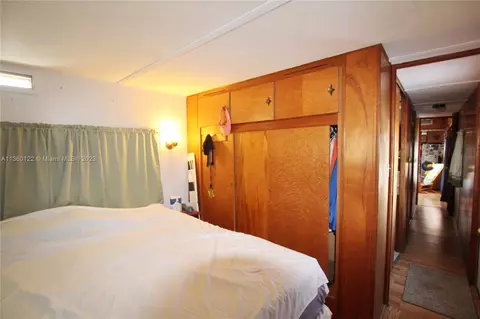 Bedroom - 1043 12th St, Okeechobee, FL 34974 photo 4 of 7