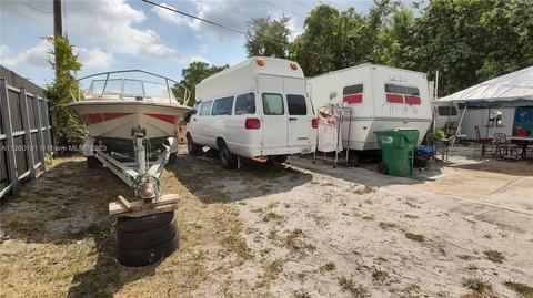 13357 Aswan Rd, Opa Locka, FL 33054 photo 4