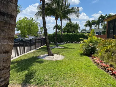 308 E 43rd St, Hialeah, FL 33013 photo 8