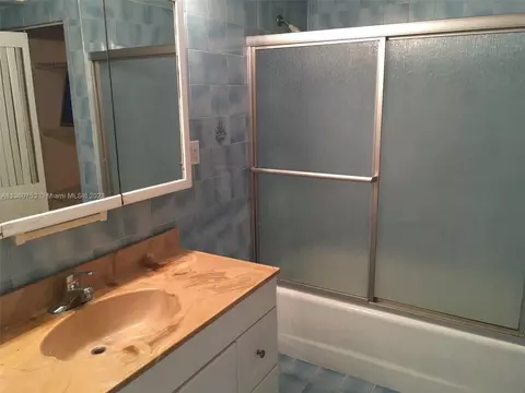 308 E 43rd St, Hialeah, FL 33013 photo 58