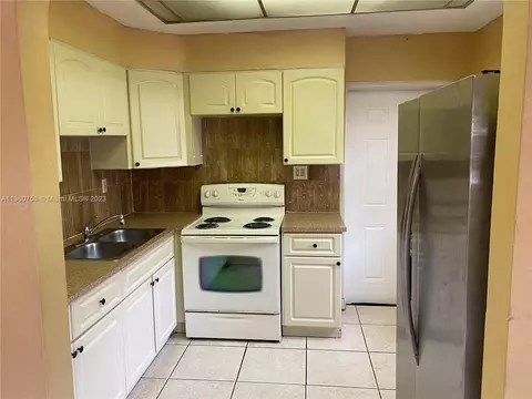 308 E 43rd St, Hialeah, FL 33013 photo 52