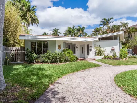 1323 Pierce St, Hollywood, FL 33019
