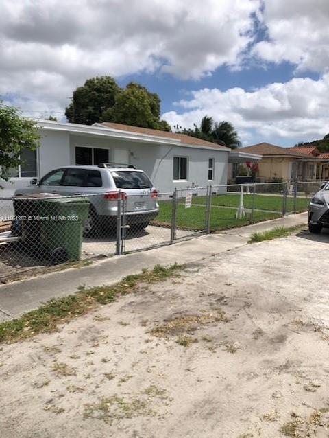4419 E 9th Ln, Hialeah, FL 33013 photo 2