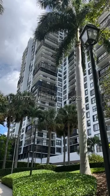 2333 Brickell Ave #1116, Miami, FL 33129