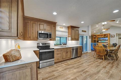 2147 Montpeliar, Weston, FL 33326 photo 20