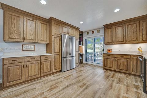 2147 Montpeliar, Weston, FL 33326 photo 18