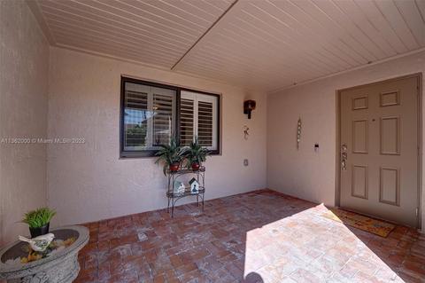 2147 Montpeliar, Weston, FL 33326 photo 5