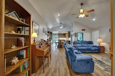 2147 Montpeliar, Weston, FL 33326 photo 8