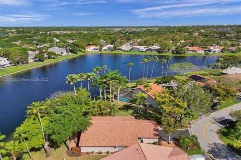 2147 Montpeliar, Weston, FL 33326 photo 2