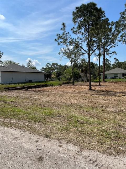 8009 Vega Ct, La Belle, FL 33935