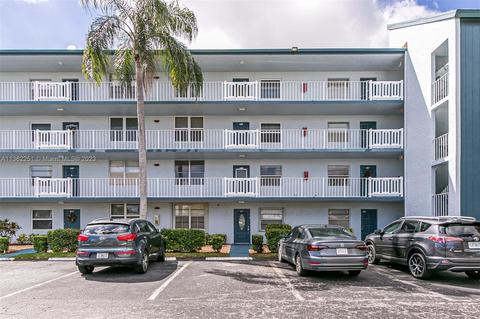 7800 NW 18th St #207, Margate, FL 33063