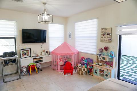 9357 W 33rd Ln, Hialeah, FL 33018 photo 9