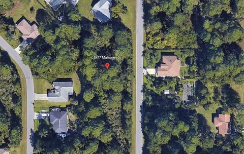 5417 Mahoney St, Port Charlotte, FL 33981