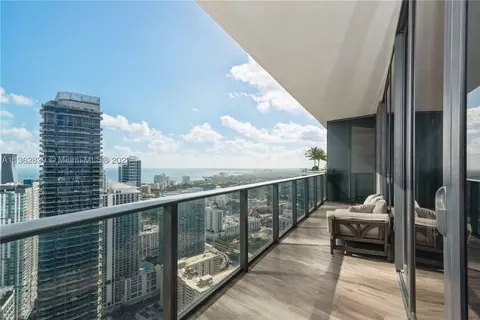 801 S Miami Ave #5204, Miami, FL 33130