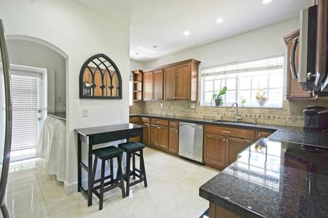 832 Majorca Ave, Coral Gables, FL 33134 photo 6