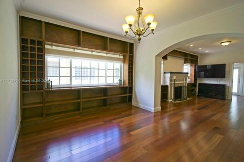832 Majorca Ave, Coral Gables, FL 33134 photo 4