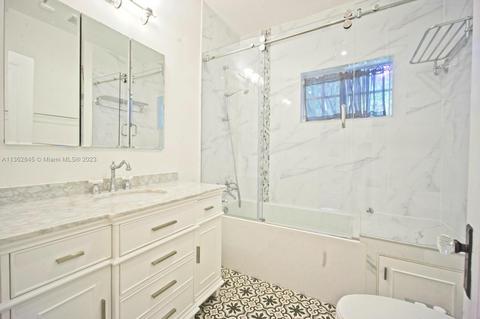 832 Majorca Ave, Coral Gables, FL 33134 photo 11