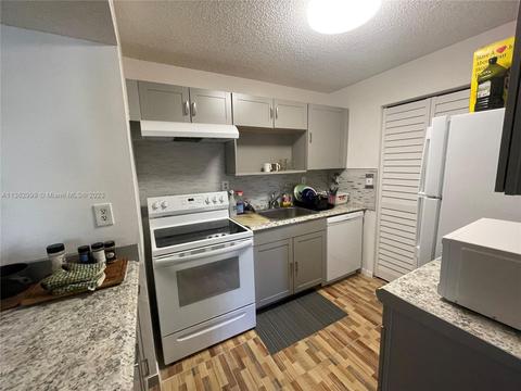 20681 NE 4th Pl #206, Miami, FL 33179