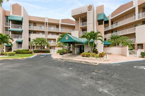 7520 Granville Dr #111, Tamarac, FL 33321