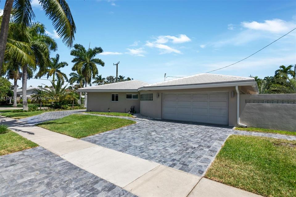  2400 Barbara Dr, Fort Lauderdale, FL 33316 photo 5