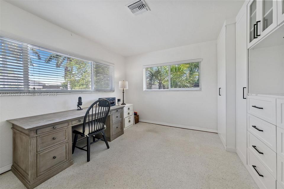  2400 Barbara Dr, Fort Lauderdale, FL 33316 photo 16