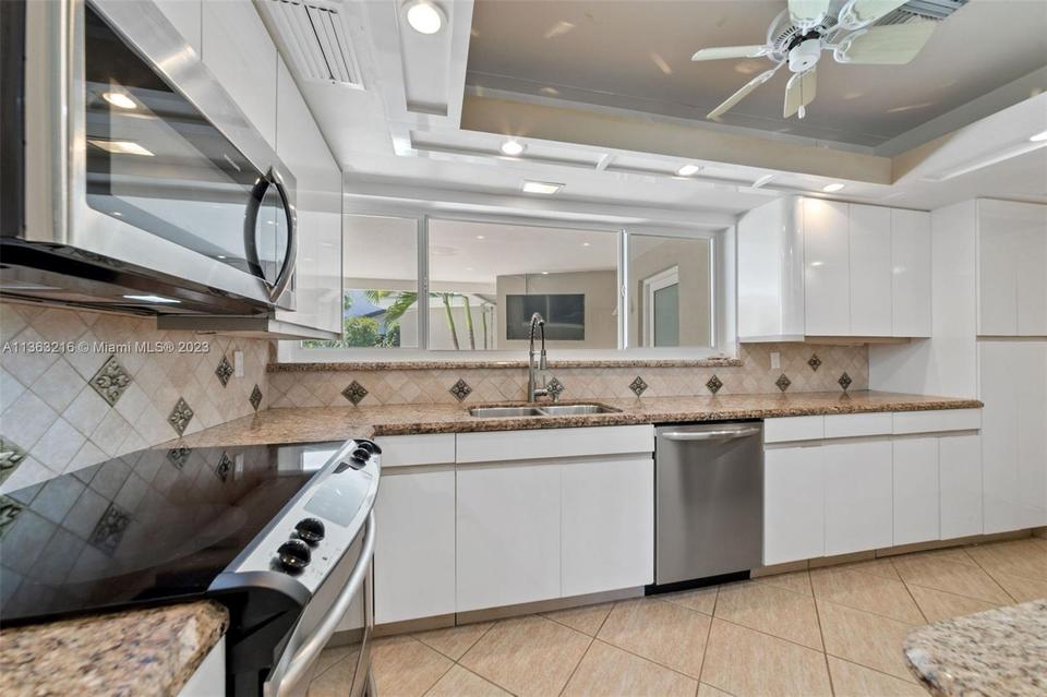  2400 Barbara Dr, Fort Lauderdale, FL 33316 photo 12