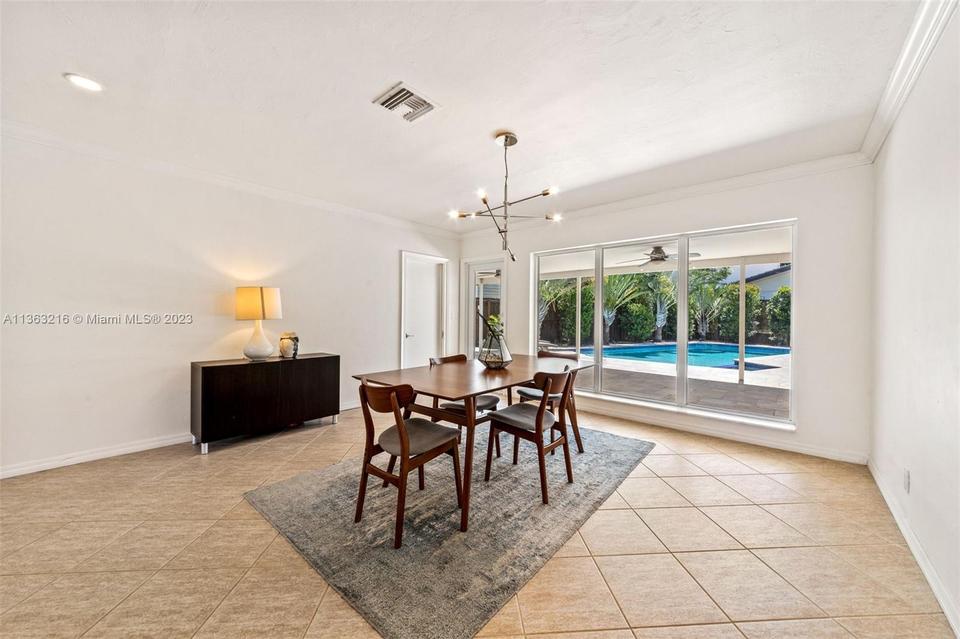  2400 Barbara Dr, Fort Lauderdale, FL 33316 photo 7