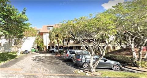 671 NE 195th St #417E, Miami, FL 33179