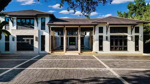 Exterior - 5745 SW 94th St, Pinecrest, FL 33156 photo 16 of 24