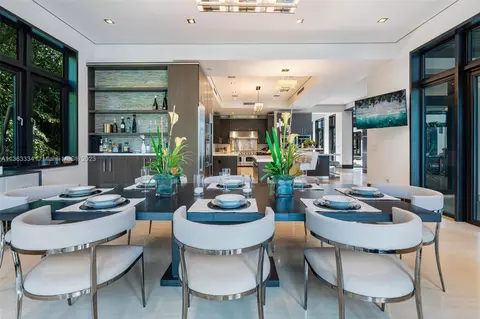 Dining - 5745 SW 94th St, Pinecrest, FL 33156 photo 2 of 4