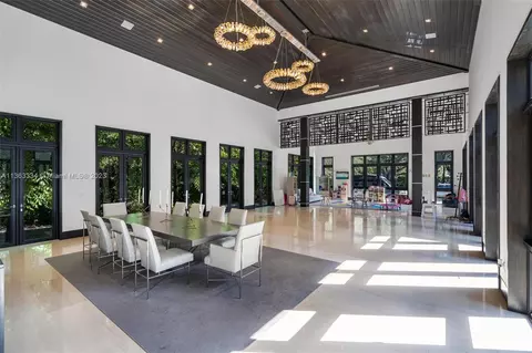 Dining - 5745 SW 94th St, Pinecrest, FL 33156 photo 1 of 4