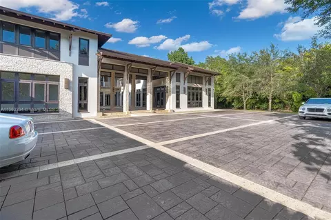 Exterior - 5745 SW 94th St, Pinecrest, FL 33156 photo 14 of 24