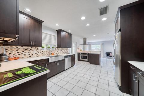 20272 SW 85th Ave, Cutler Bay, FL 33189