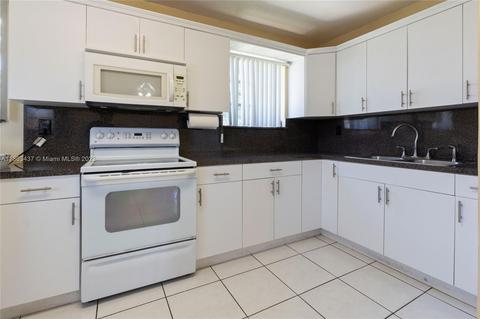 533 E 17th St, Hialeah, FL 33010 photo 9