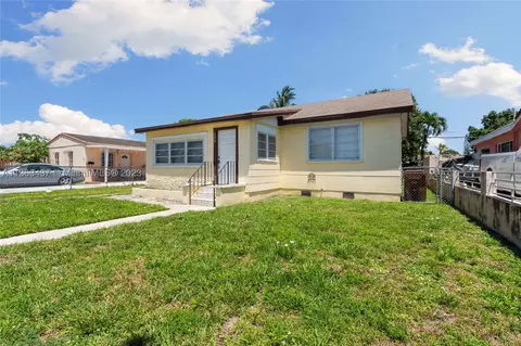 533 E 17th St, Hialeah, FL 33010 photo 1