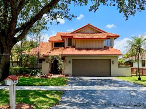 5725 SW 87th Ave, Cooper City, FL 33328