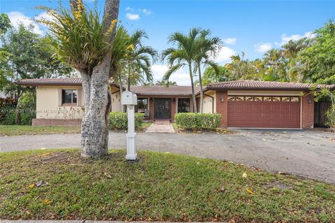 14502 Rosewood Rd, Miami Lakes, FL 33014