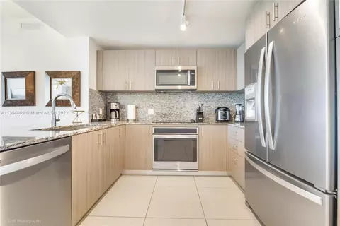 5350 NW 84th Ave #607, Doral, FL 33166