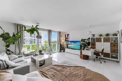 1000 West Ave #328, Miami Beach, FL 33139