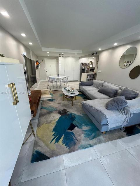 1605 Bay Rd #507, Miami Beach, FL 33139